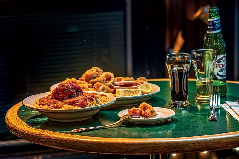 10 Illinois Pasta Restaurants Still Making Italian Classics The Traditional Way - Decor Hint Tufano's Vernon Park Tap