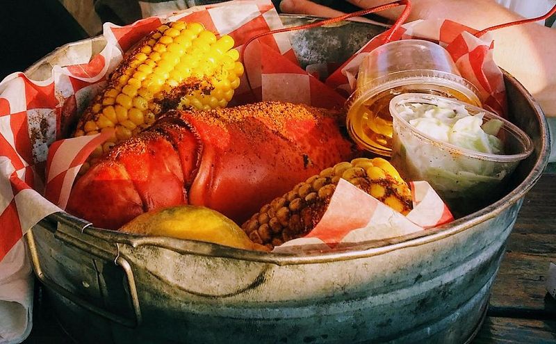Must Try Seafood Buffets Across New York Where Every Bite Tastes Like The Coast - Decor Hint Brooklyn Crab