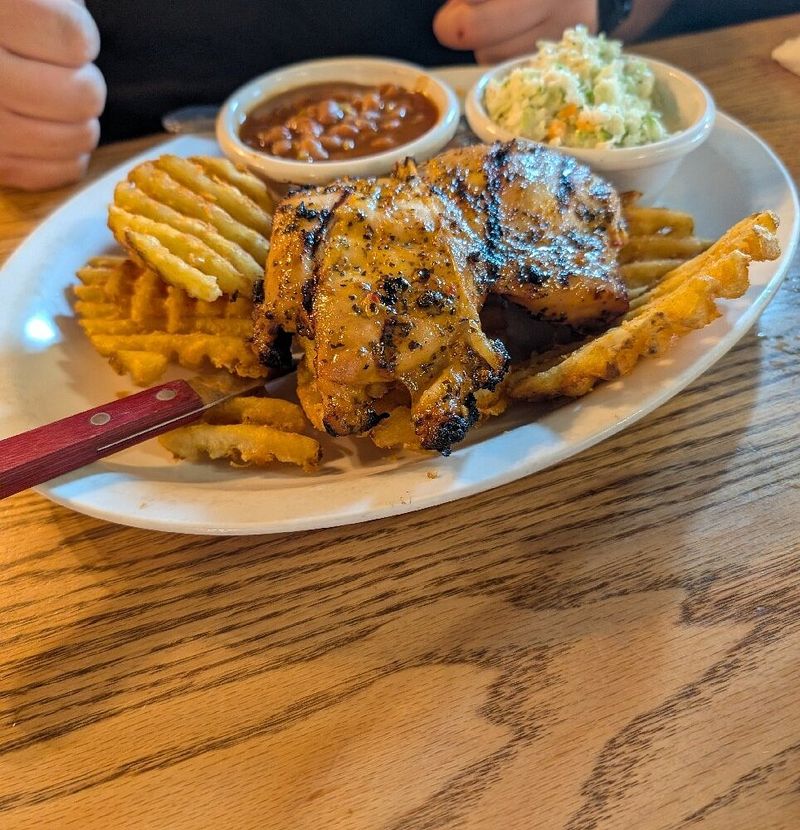 20 Tennessee Spots Frying Fish The Old-School Way Every Friday - Decor Hint Catfish Cabin