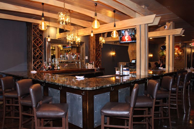 12 Virginia Tenderloin Shops Putting Local Comfort Food Back In The Spotlight - Decor Hint MOSAIC Restaurant – West End