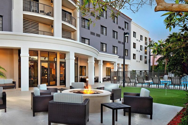Pet-Friendly Hotels To Stay At In Stuart Florida - Decor Hint Courtyard by Marriott Stuart