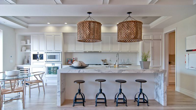Californian Kitchens Where Warm Minimalism And Natural Luxury Collide - Decor Hint Oversized Pendant Lights With Natural Forms