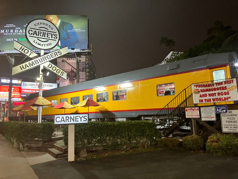 Carneys Restaurant, Sunset Strip