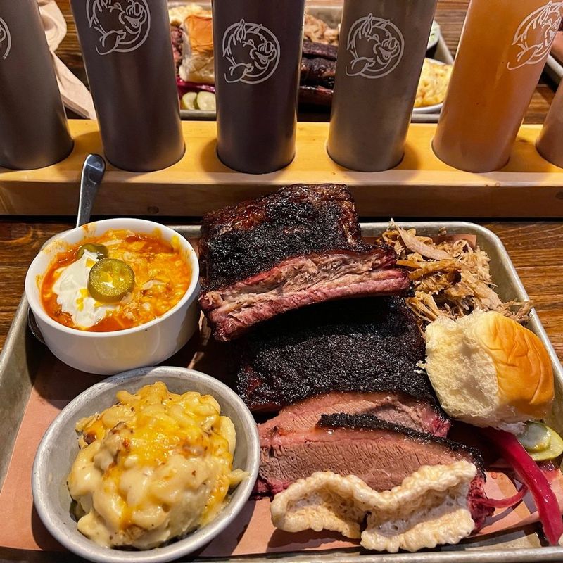 16 Hidden Colorado Smokehouses That Could Hold Their Own Against Southern Legends - Decor Hint Aspen Smoke & Fire