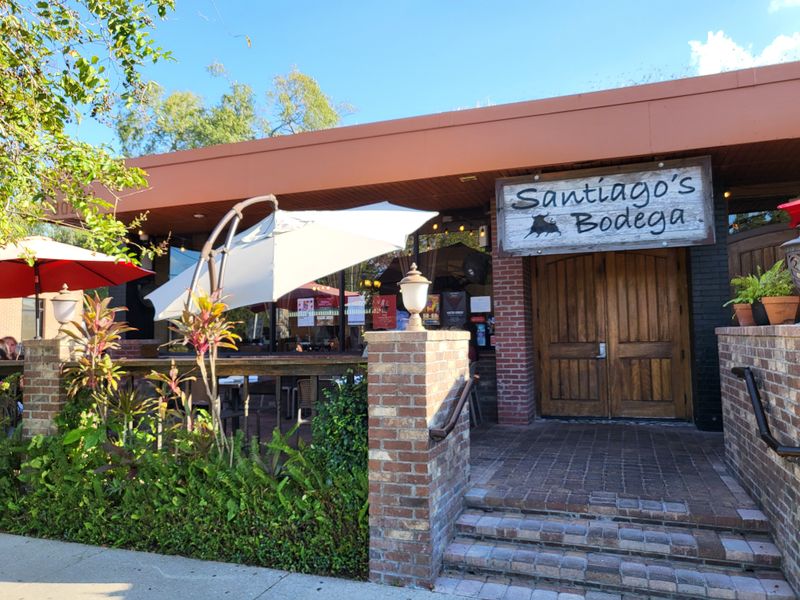 Santiago's Bodega