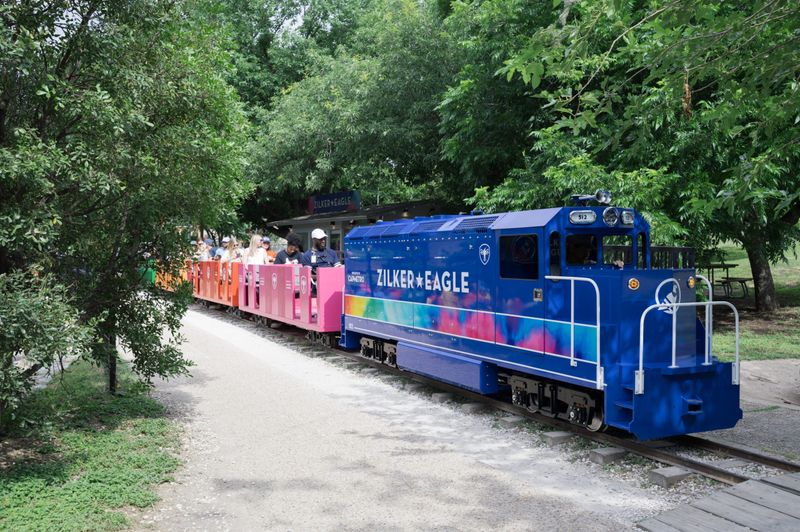10 Texas Train Rides Perfect For A Relaxed Day Trip - Decor Hint Zilker Eagle