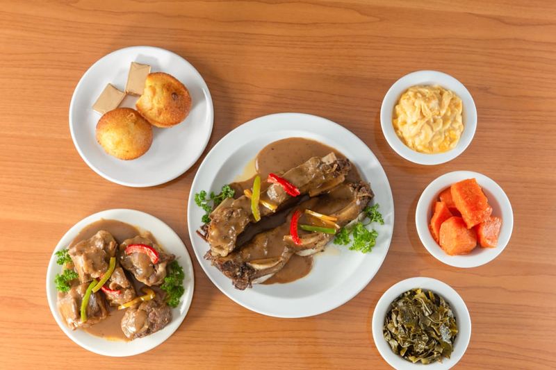 Newark, New Jersey Soul Food Spots Locals Can't Stop Recommending - Decor Hint M&M Soul Food