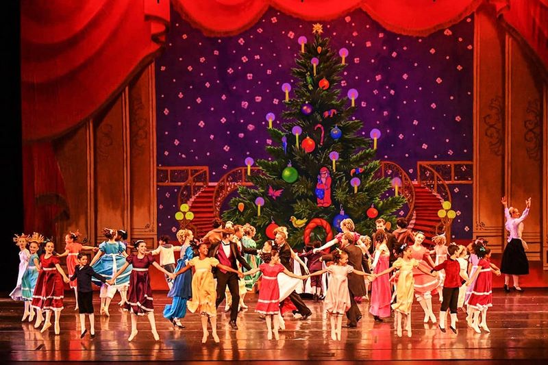 Orlando's 50 Festive Holiday Events You Can Attend For Free - Decor Hint Holiday Dance Performances