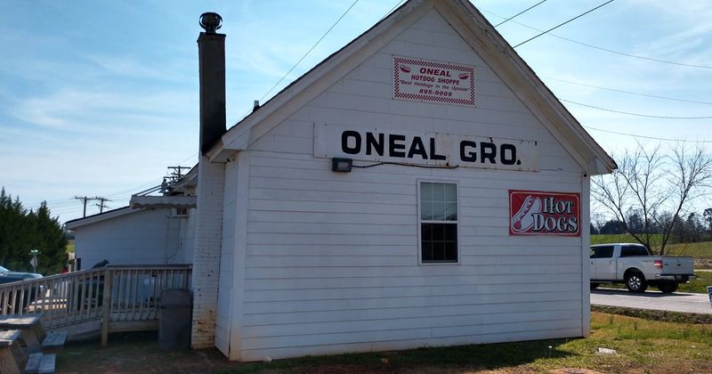 13 South Carolina Hot Dog Joints Bursting With Bold Flavor That'll Blow You Away - Decor Hint O'Neal Hot Dog Shop
