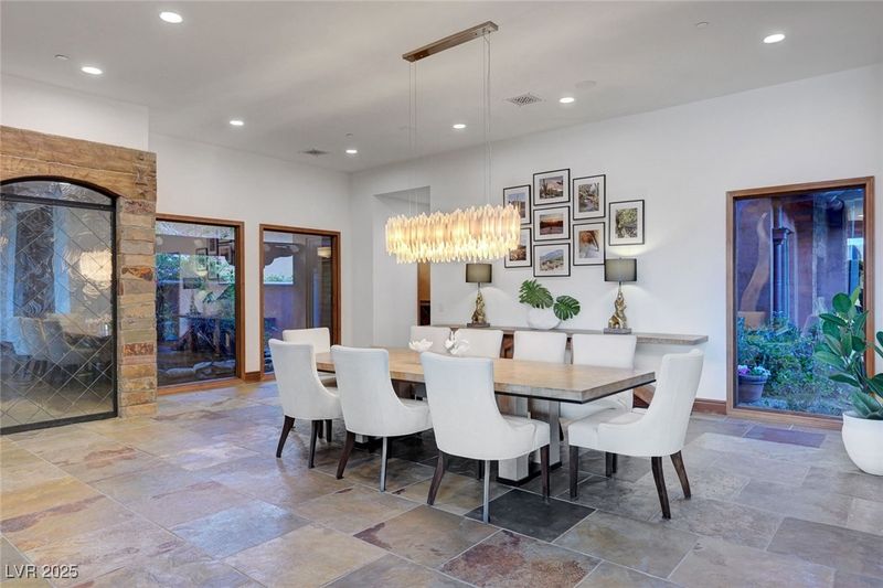 6 Henderson, Nevada Home Types Losing Value And 5 Gaining Fast - Decor Hint Properties in Golf Communities with Reduced Memberships