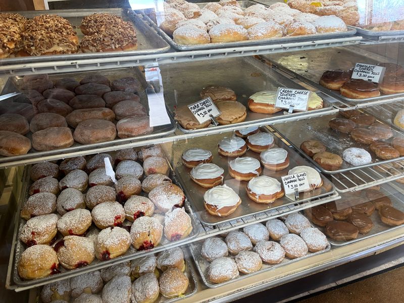 Biagio's Donut Shop & Pizzeria, Eastlake