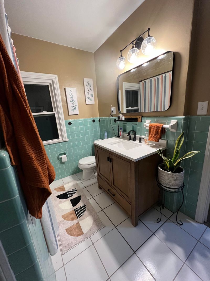 Alabama Homeowners Share Bathroom Renovations They Regret - Decor Hint Using Cheap Materials To Cut Costs