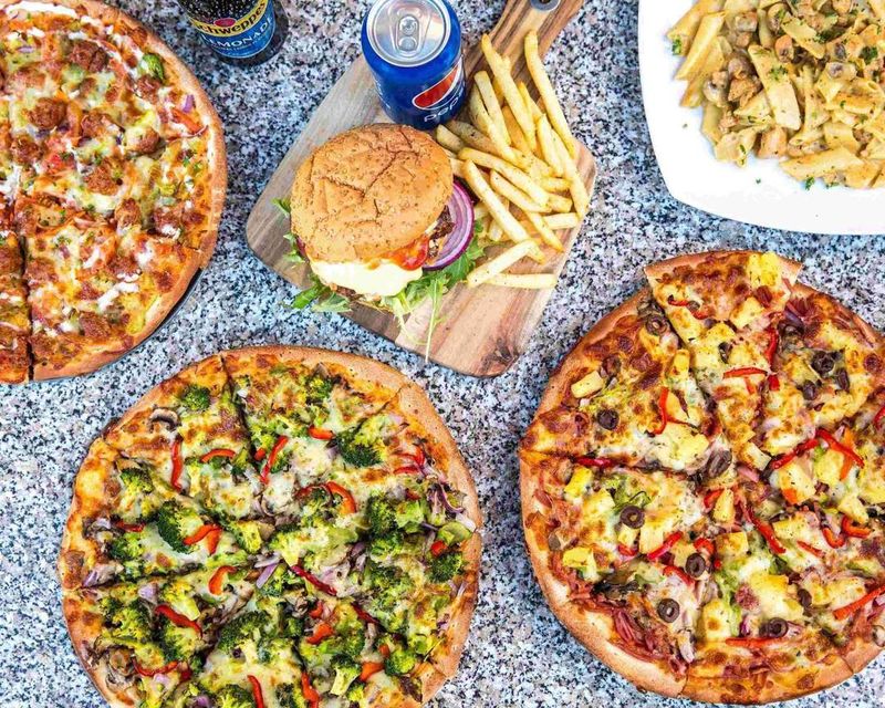 14 Kentucky Pizza Spots Locals Swear Beat The Big Chains Hands Down - Decor Hint Papalino's Pizzeria
