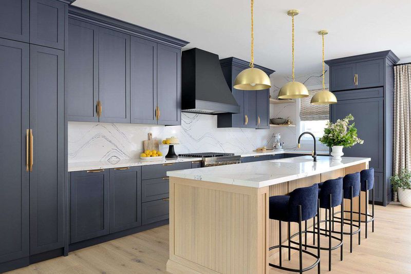 19 Once Hot New York Design Trends Now Fizzling Out Here's What's Replacing Them - Decor Hint All-White Minimalist Kitchens