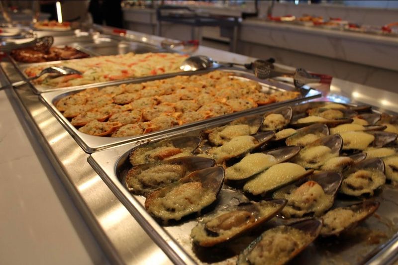 Golden Apple Buffet – Prairie City