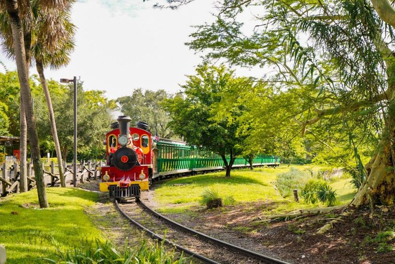 12 Florida Train Rides That Turn Day Trips Into Memories - Decor Hint Busch Gardens Serengeti Express