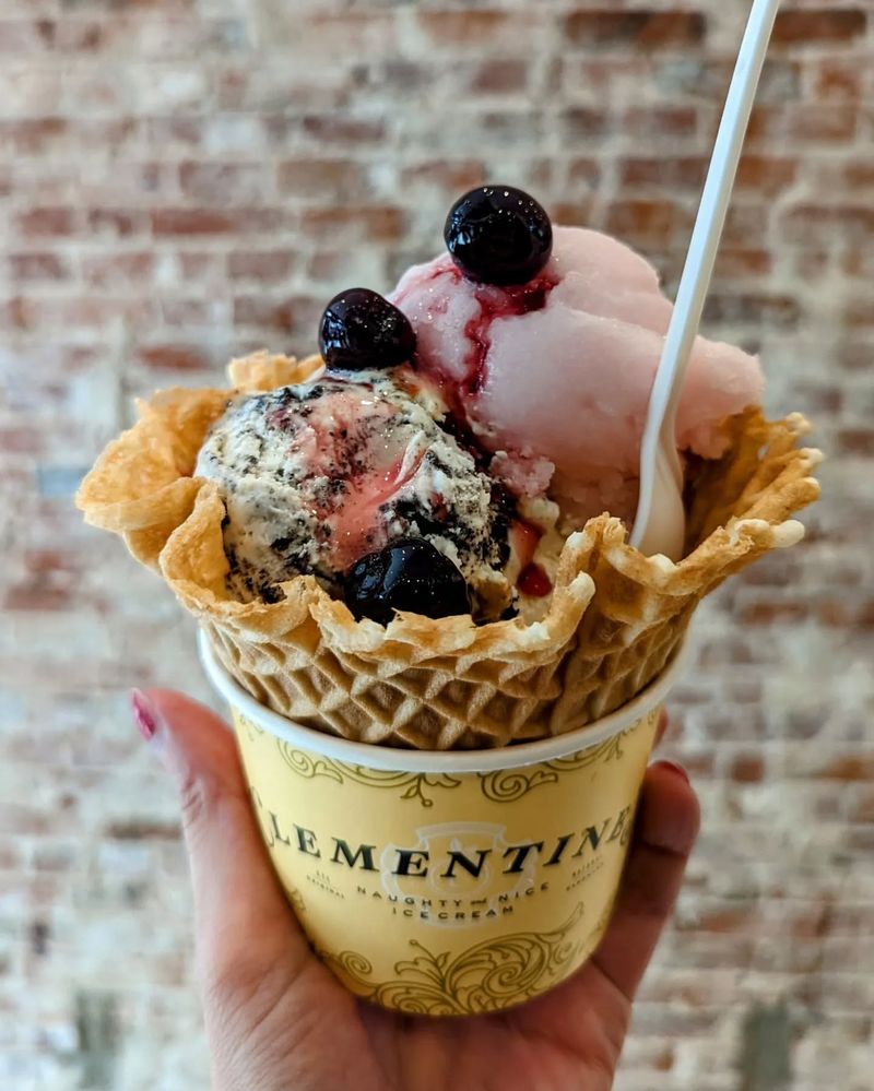 Legendary Ice Cream Stops You'll Love Across Missouri - Decor Hint Clementine's Naughty & Nice Creamery In St. Louis