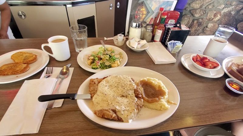 Crispy California Chicken-Fried Steaks You Can't Miss - Decor Hint Pann's Restaurant's Googie Glory