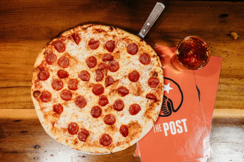 14 Kentucky Pizza Spots Locals Swear Beat The Big Chains Hands Down - Decor Hint The Post