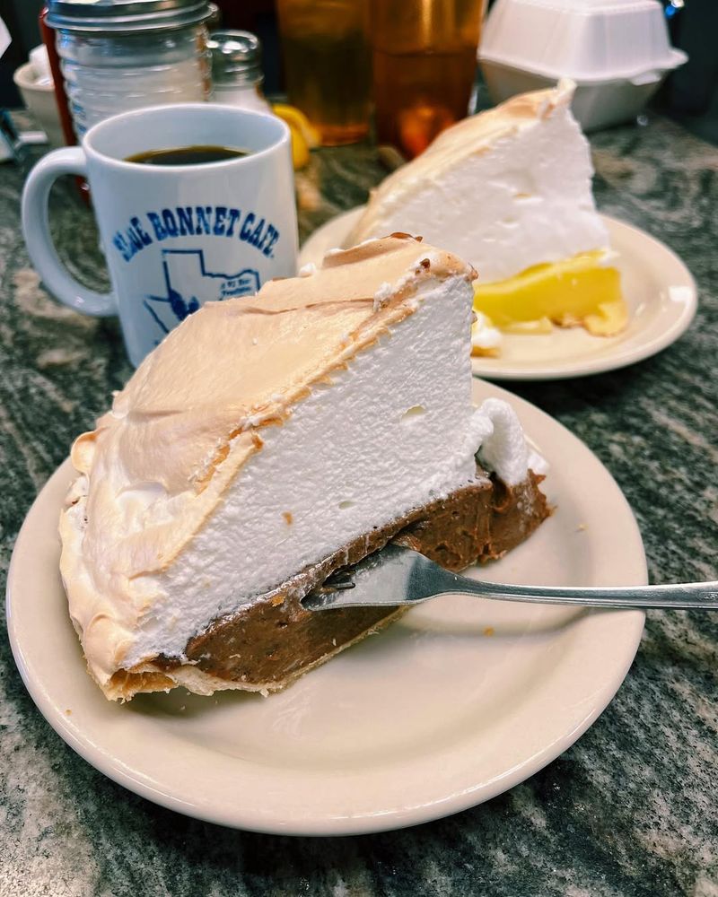 Classic Texas Diners Built On Big Portions And Bigger Hospitality - Decor Hint Blue Bonnet Cafe