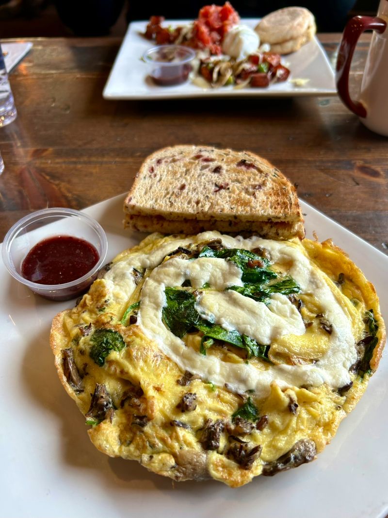 12 Small-Town Minnesota Breakfast Spots Worth A Road Trip - Decor Hint Vanilla Bean Restaurant