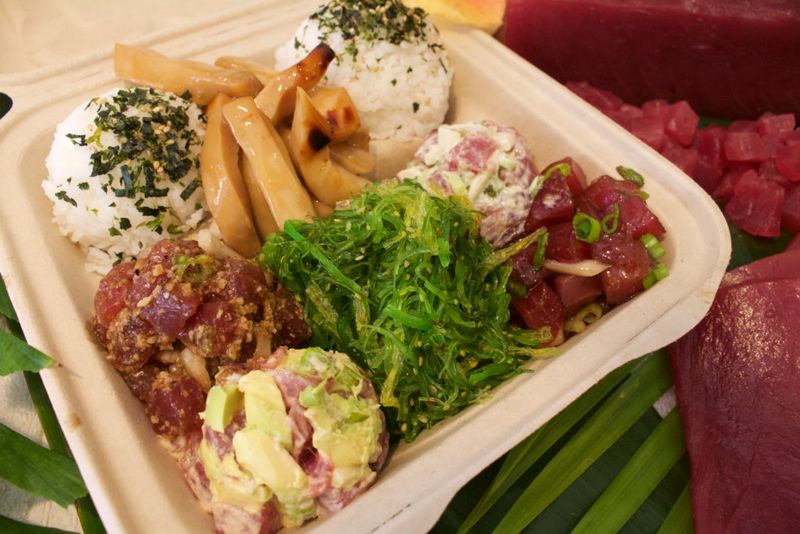 These Hawaii Seafood Shacks Are The Island Gems Locals Don't Want Tourists To Find - Decor Hint Da Poke Shack