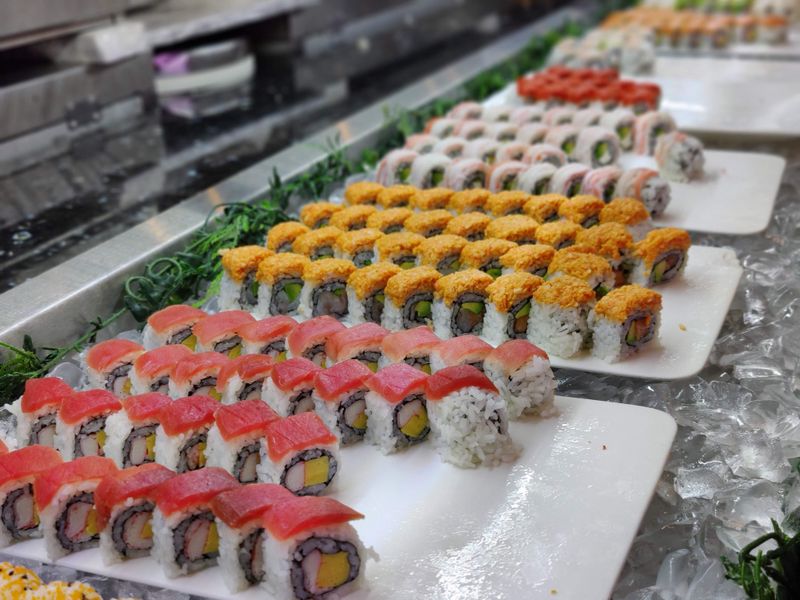 12 All-You-Can-Eat Seafood Restaurants In Florida That Are Worth A Visit - Decor Hint Hokkaido Seafood Buffet