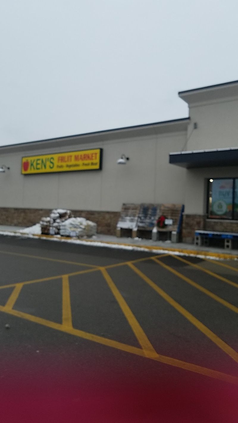 Where Michigan Locals Go For The Best Meat & Seafood Finds - Decor Hint Ken's Fruit Market