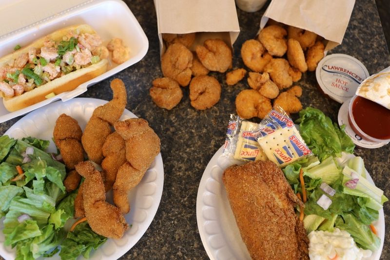 You Haven't Really Eaten In Illinois Until You've Tried These 15 Fish Fries - Decor Hint Lawrence Fish Market - Chicago