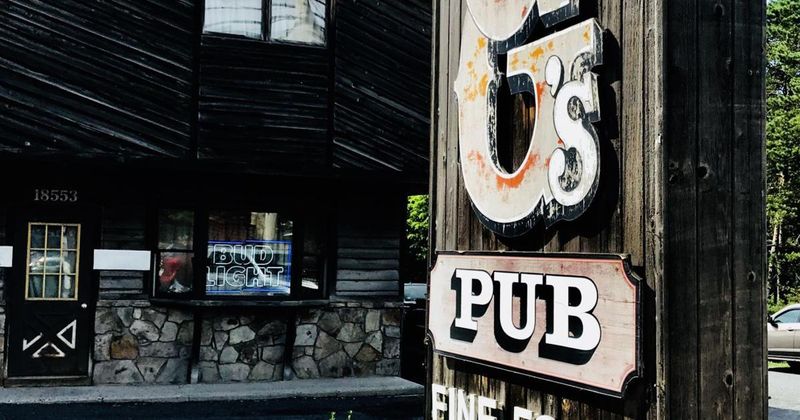 10 Maryland Lakeside Restaurants Perfect For A Weekend Getaway - Decor Hint JG's Pub – Deep Creek Lake