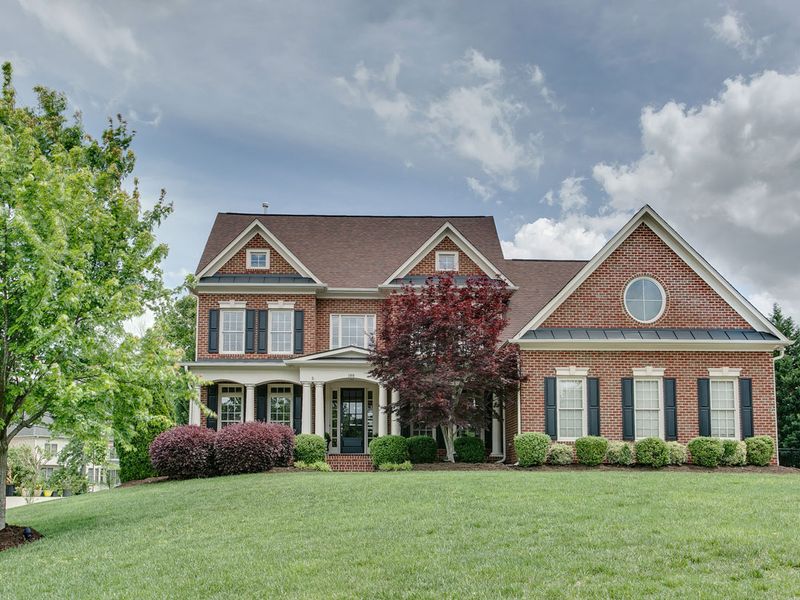 North Carolina's 25 Most Expensive Neighborhoods To Buy A Home In 2025 - Decor Hint Southbridge (Cary)