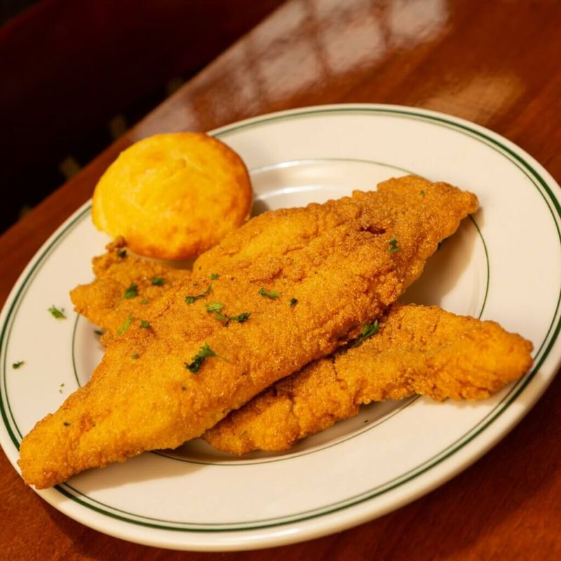 22 Mississippi Spots Serving The Friday Fish Fry Locals Crave Most - Decor Hint The Mayflower Cafe