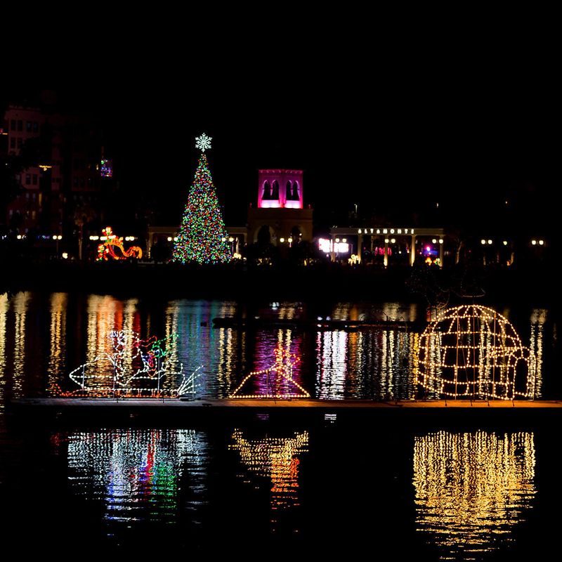 Orlando's 50 Festive Holiday Events You Can Attend For Free - Decor Hint Cranes Roost Park Holiday Spectacular