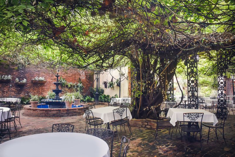 12 Louisiana Buffets That Truly Capture The Bayou's Bold And Spicy Spirit - Decor Hint Court of Two Sisters