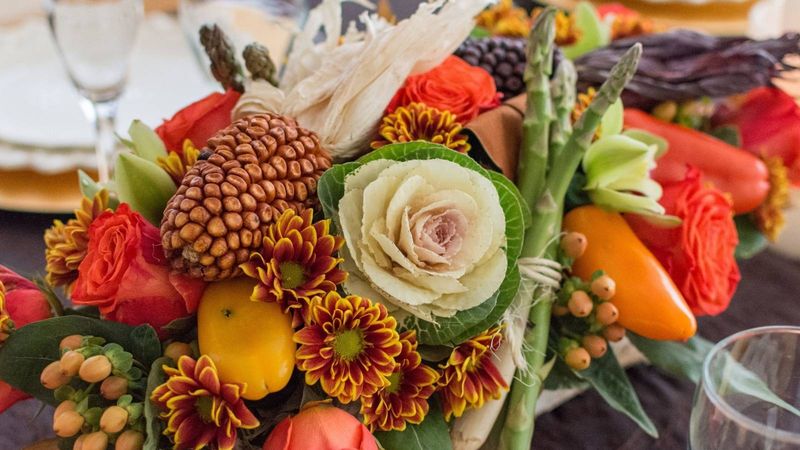 Chic Thanksgiving Decor Trends New Yorkers Are Loving This Year - Decor Hint Sunshine Colors Brighten Everything Up