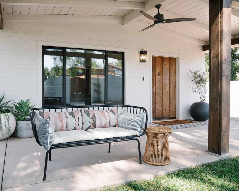 8 Florida Home Designs Homebuyers May Skip - Decor Hint Inadequate Outdoor Living Areas