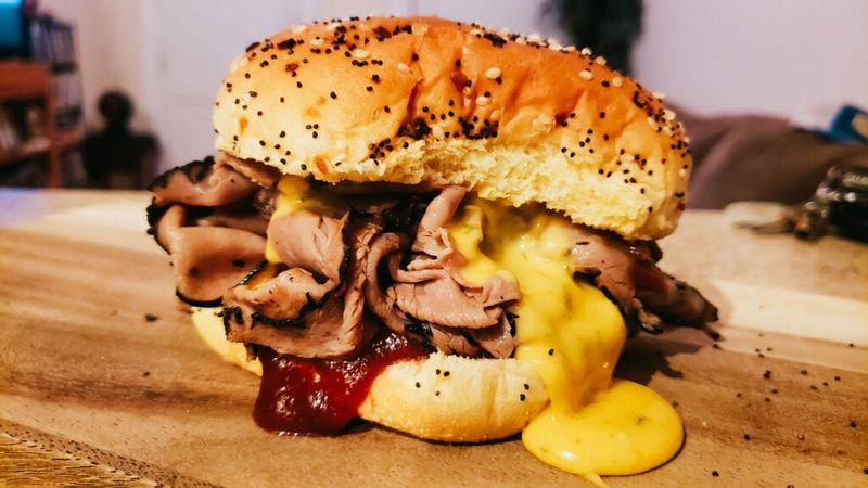 Arby's Beef 'n Cheddar