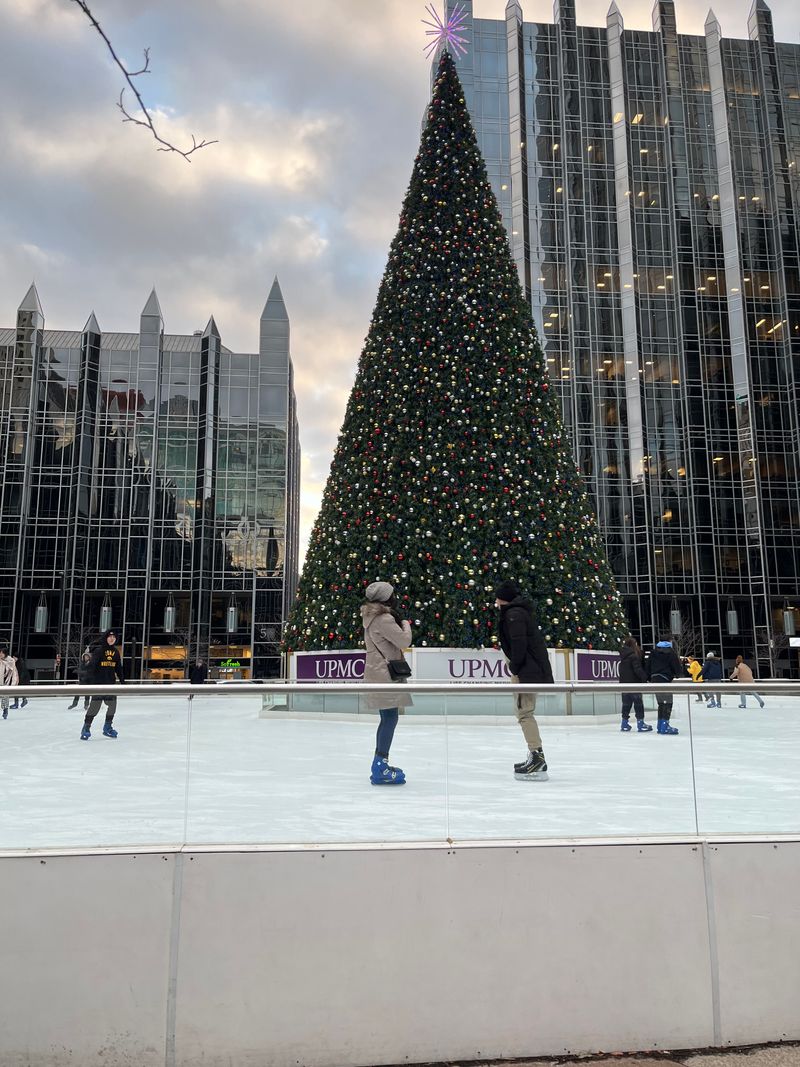 Pennsylvania's Festive Side: Bethlehem Lights And Philly Markets - Decor Hint Extended Hours Accommodate Busy Schedules