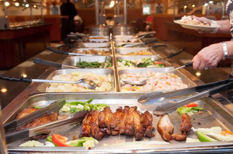 Locals Call This Massachusetts Buffet A Comfort Food Legend - Decor Hint Endless All-You-Can-Eat Comfort Food Options