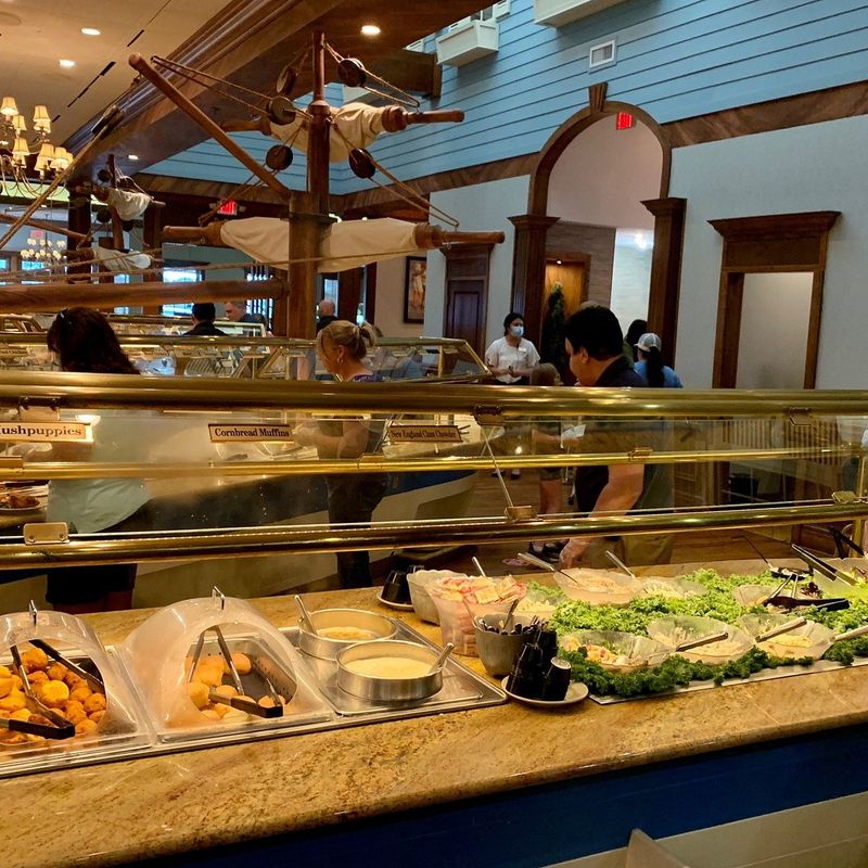 Locals Guard This North Carolina Seafood Buffet Like A Treasure - Decor Hint Over 70 Items On The Buffet