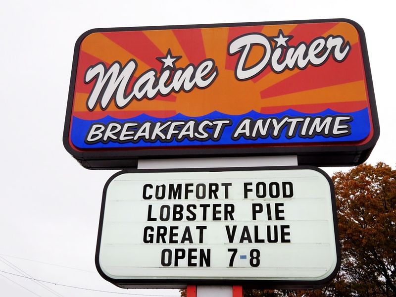 Locals Say This Cozy Maine Café Makes The Best Omelets In The State - Decor Hint A Humble Beginning That Grew Into A Legend