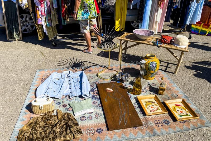 18 Must Visit California Markets For Furniture Collectors And Mid Century Enthusiasts - Decor Hint Santa Monica Antique & Vintage Market