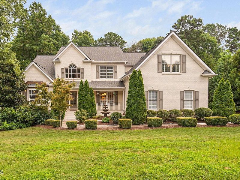 North Carolina's 25 Most Expensive Neighborhoods To Buy A Home In 2025 - Decor Hint Preston Village (Cary)