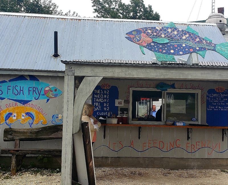 Maine's Top Lakeside Spots For Perfect Fish Fries - Decor Hint Bet's Famous Fish Fry, Boothbay Harbor
