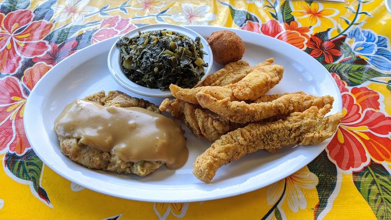 Washington Restaurants Where Fried Catfish Is The Star Of The Menu - Decor Hint Southern Comfort Kitchen