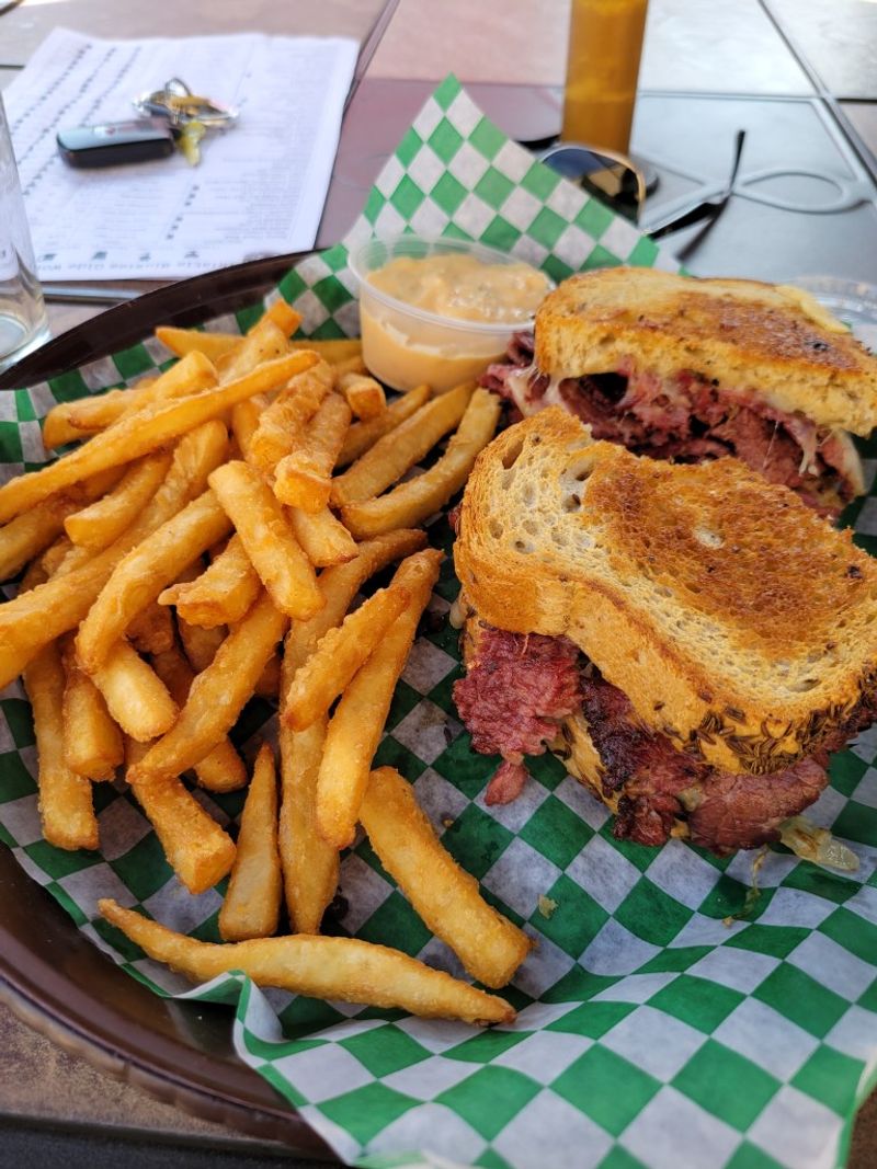 Minnesota's Best Family-Run Fried Chicken Restaurants - Decor Hint Porch Rochester
