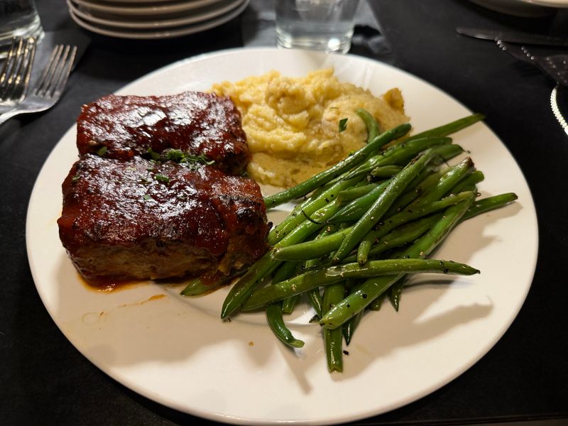 Carnegie's A Place To Eat