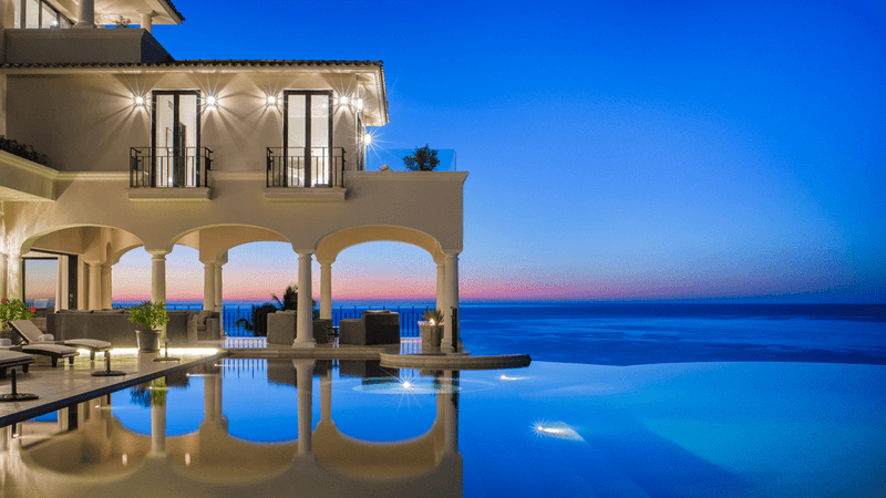 What The Most Expensive Mansions On America's Coasts Have In Common - Decor Hint Resort-Style Swimming Pools
