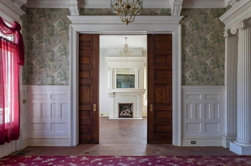 Step Inside This 120-Year-Old Alabama Mansion And Peek Into History - Decor Hint Art Nouveau Decorative Details