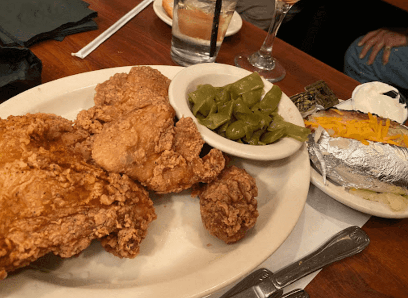 Local Georgia Favorites Serving The Kind Of Southern Food You'll Never Forget - Decor Hint Colonnade Restaurant, Atlanta